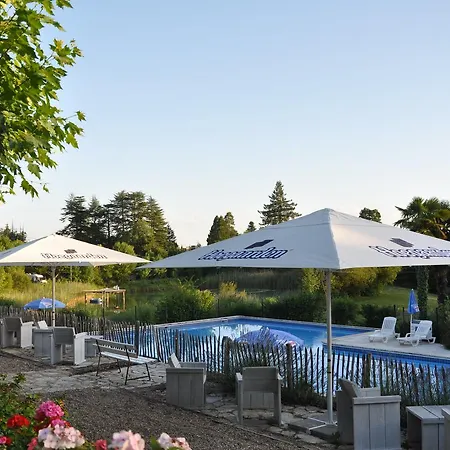Camping Lestaubière 3* Douville